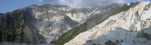 Slab surface: Carrara
