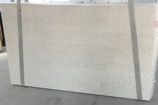 Slab surface in natural stone – Marmi di Carrara