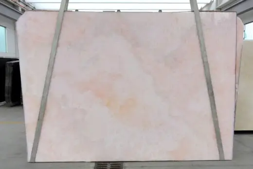 Slab surface in natural stone – Marmi di Carrara
