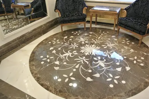Slab surface in natural stone – Marmi di Carrara