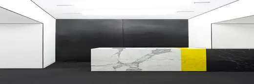 Slab surface in natural stone – Marmi di Carrara