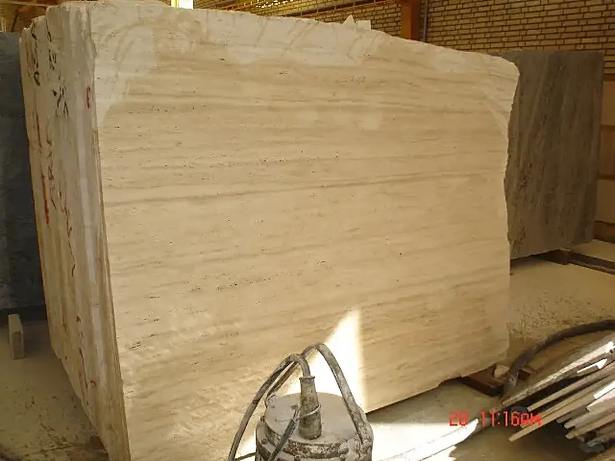 Slab surface in natural stone – Marmi di Carrara
