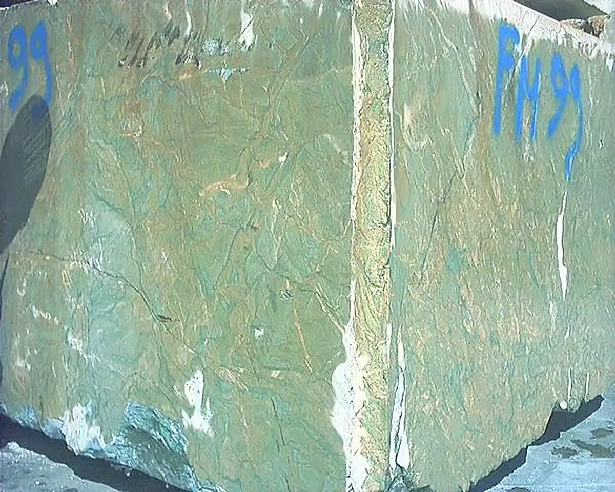 Plattenoberfläche in Naturstein – Marmi di Carrara