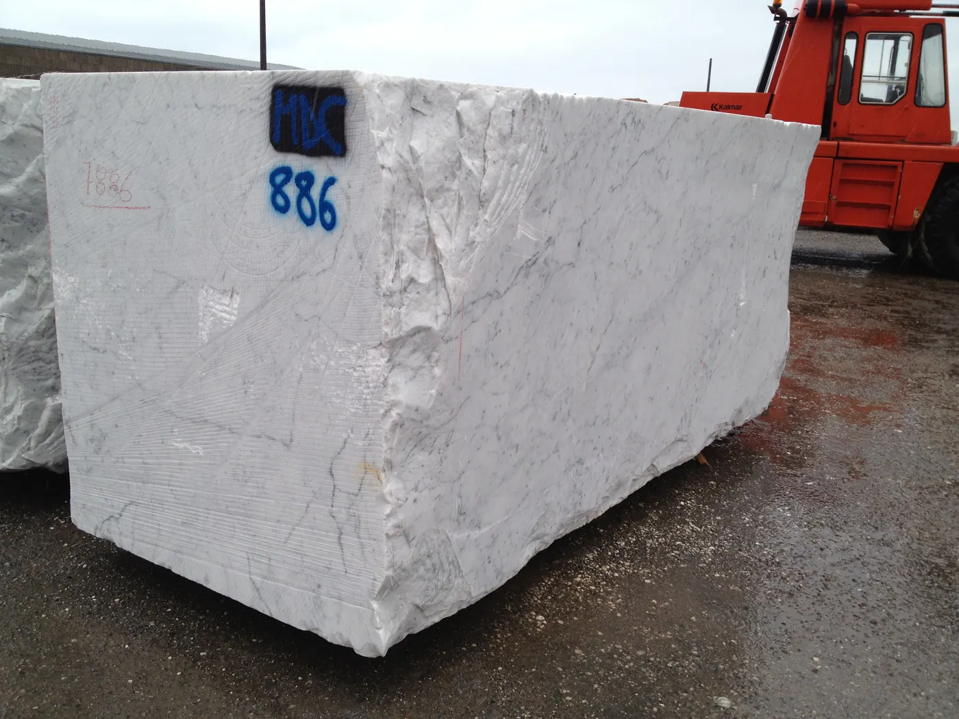 Superficie di lastra in pietra naturale – Marmi di Carrara
