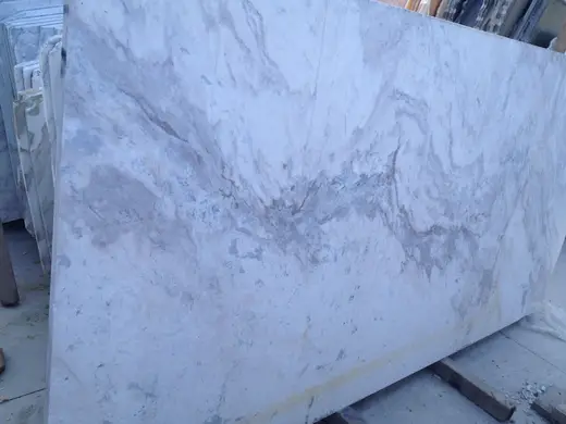 Slab surface in natural stone – Marmi di Carrara