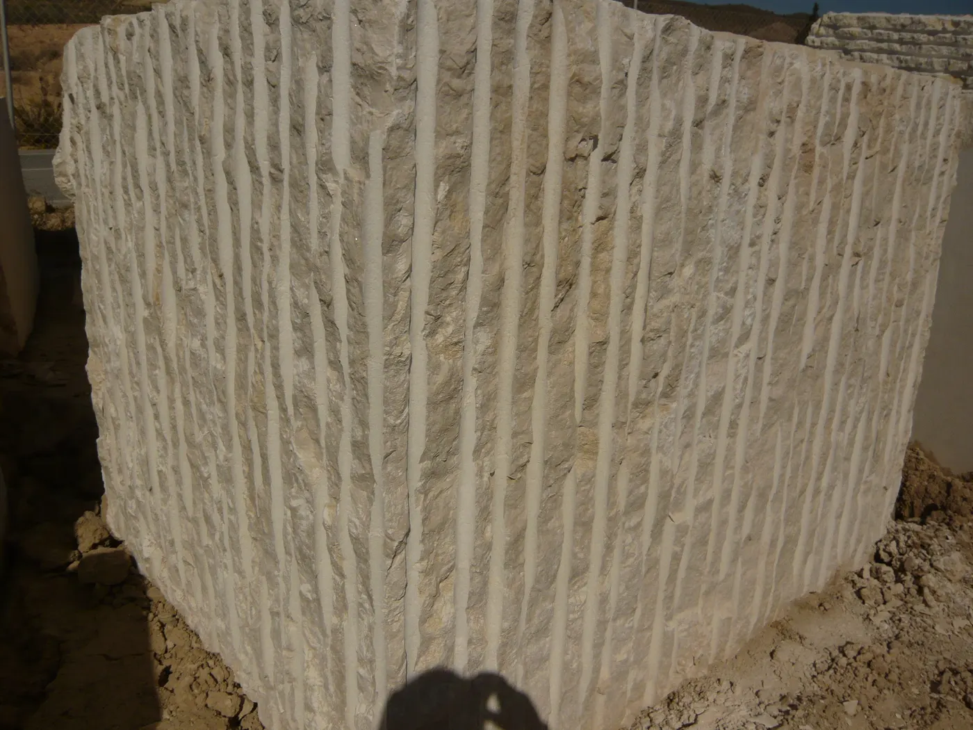 Slab surface in natural stone – Marmi di Carrara