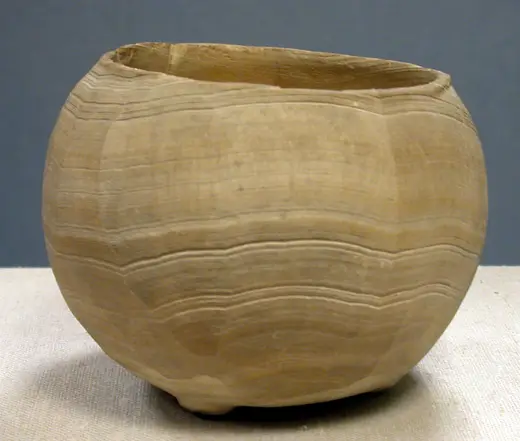 Slab surface: Onyx Tripod Vessel MET vs1994 35 734