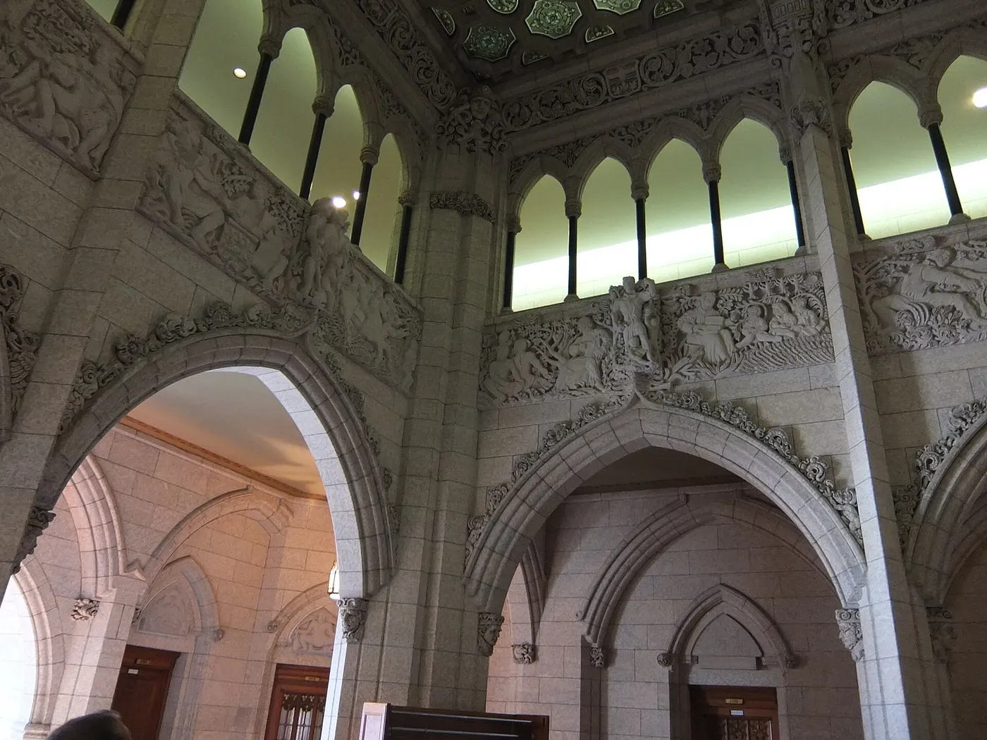 Slab surface: Stately marble arches inside the Parliament Building (20564761269)