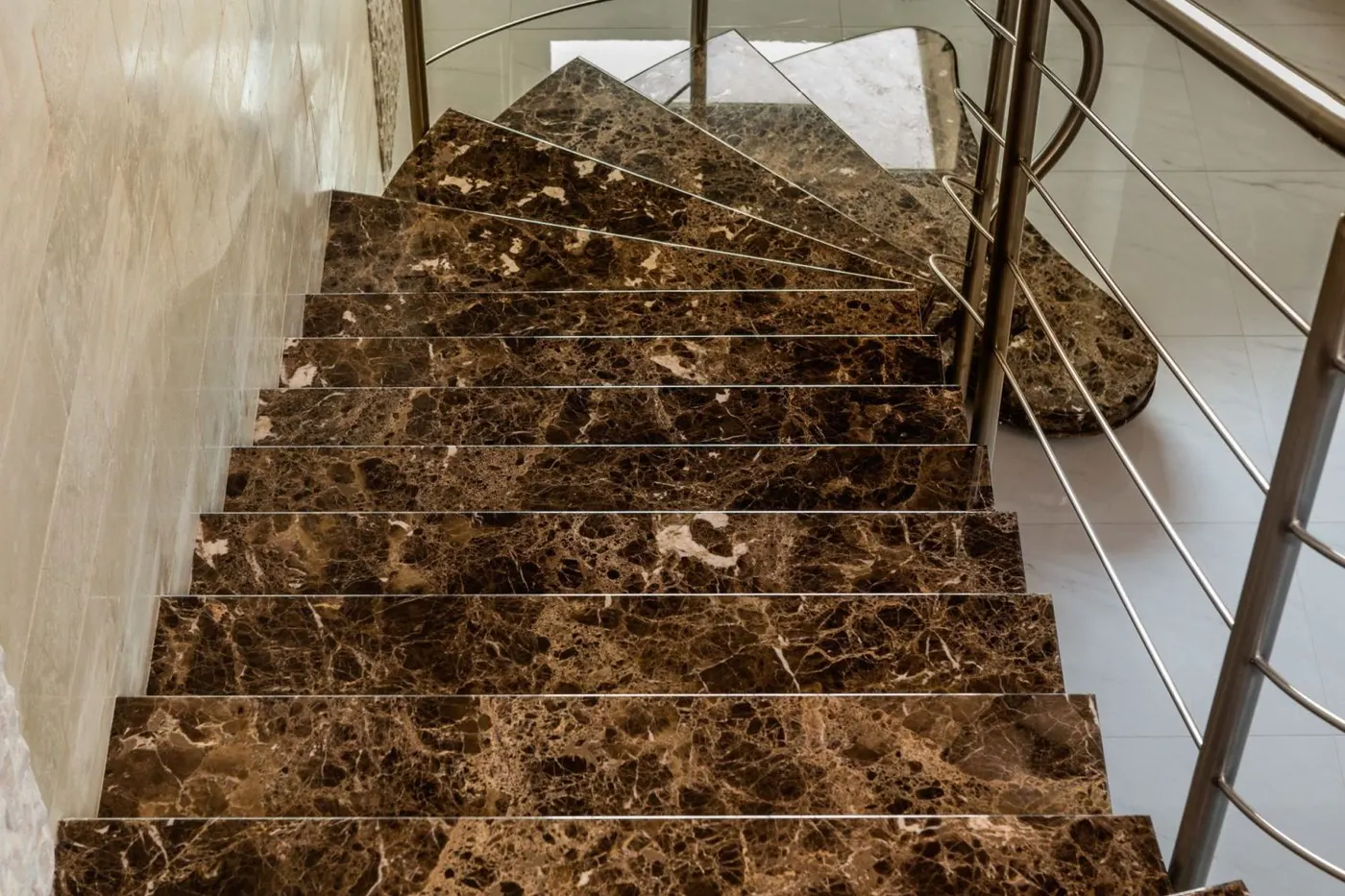 Scala in pietra naturale – Marmi di Carrara