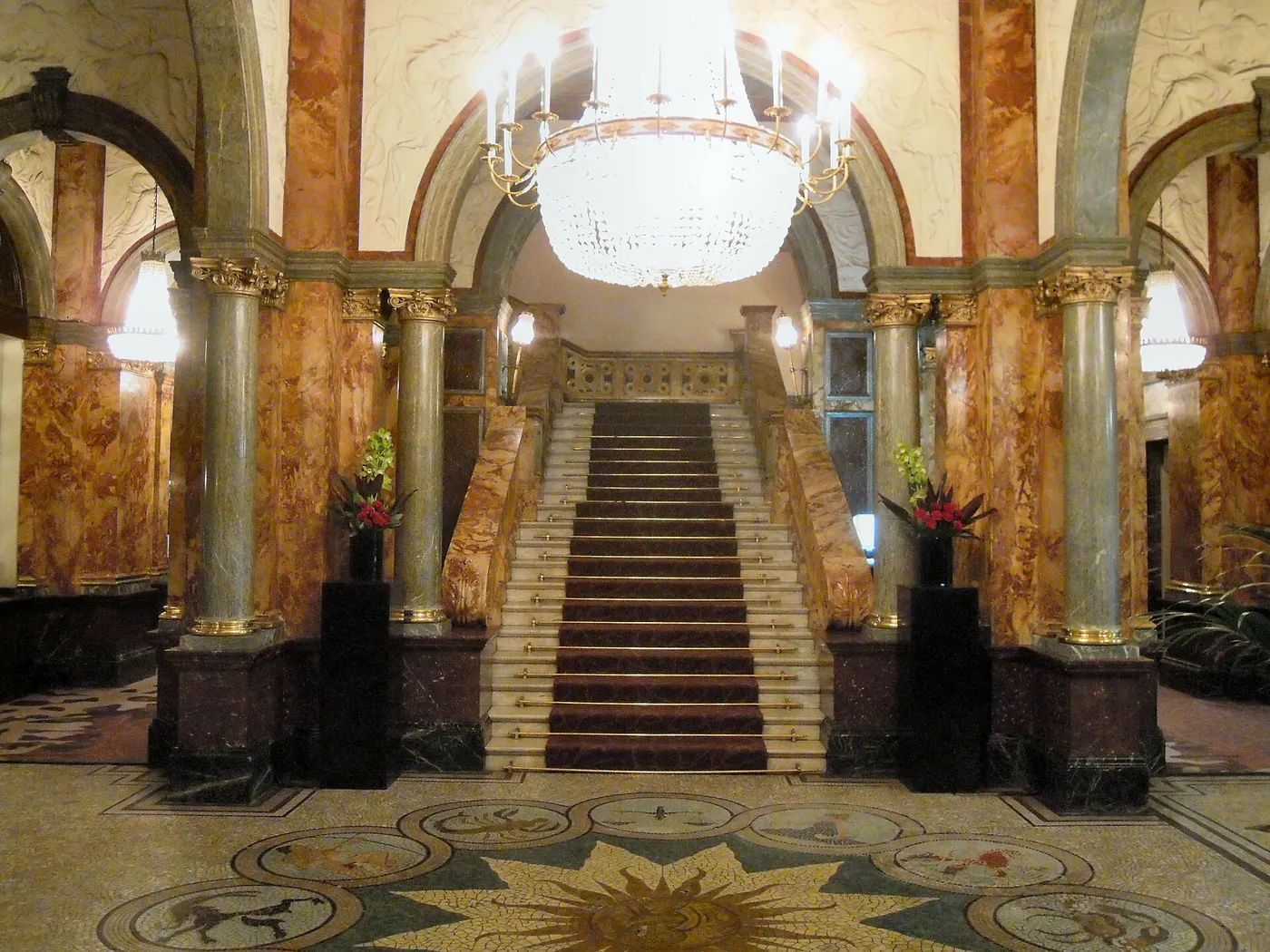 Scala: Marble Staircase Hotel Russell
