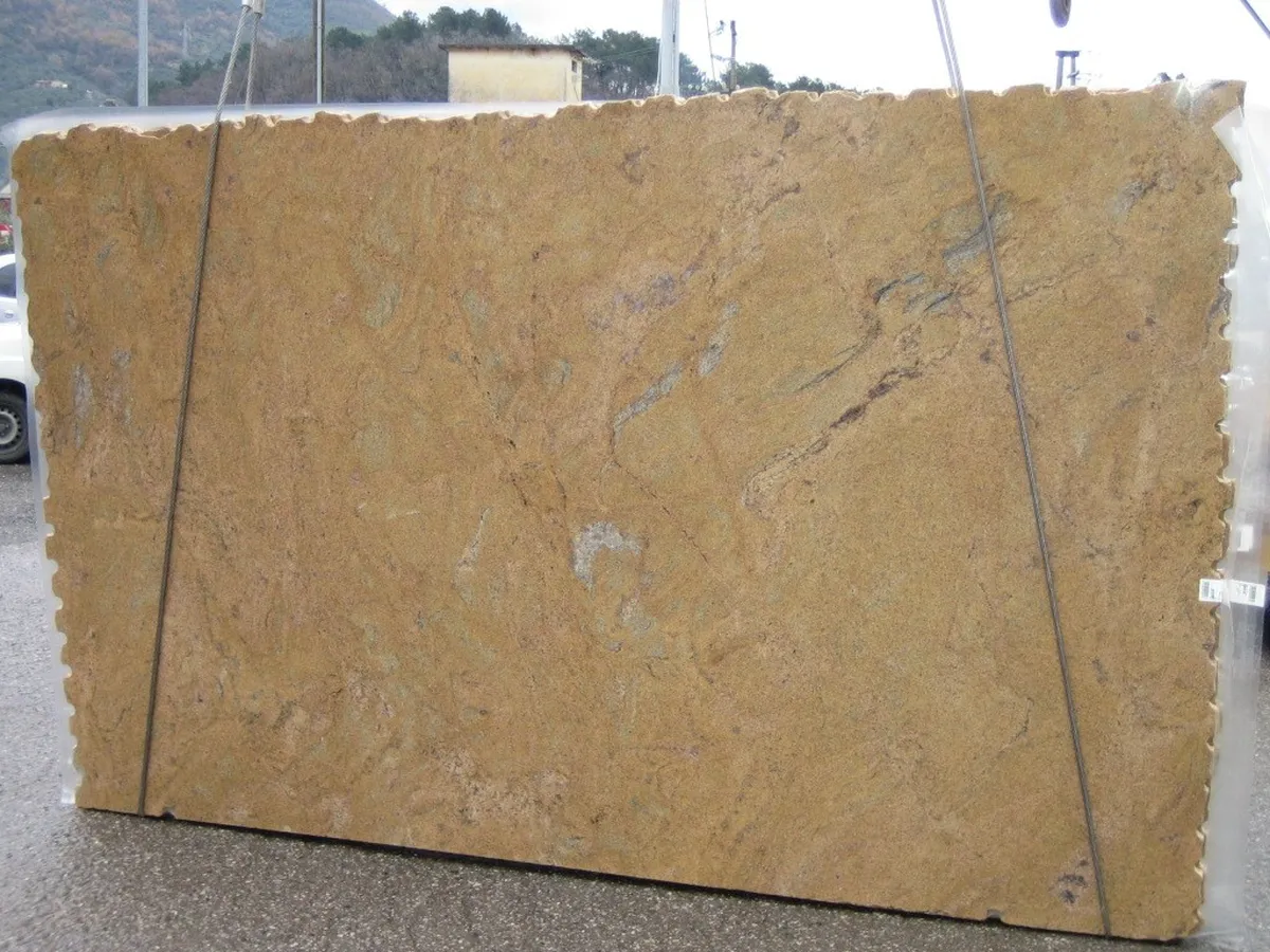 Giallo Arandis marbre, surface de dalle – Marmi di Carrara – doré, gris (2)
