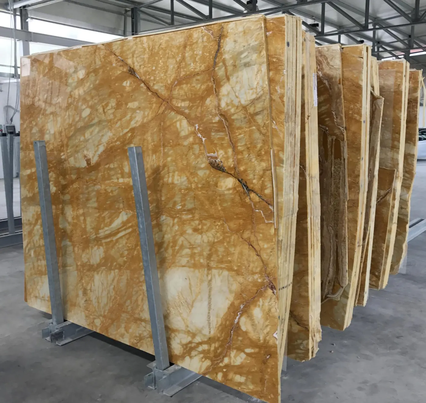 Giallo Siena mármol, superficie de losa – Marmi di Carrara – verde, gris (23)