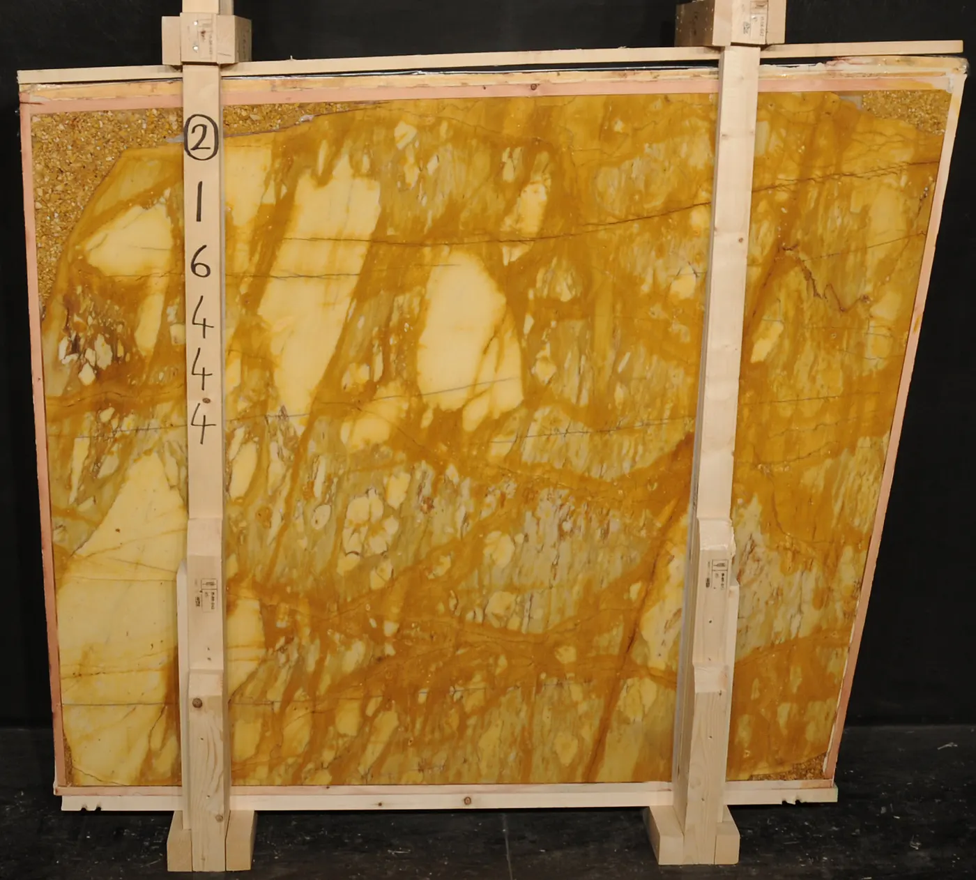 Giallo Siena marble slab surface – Marmi di Carrara – gold, rust red (7)