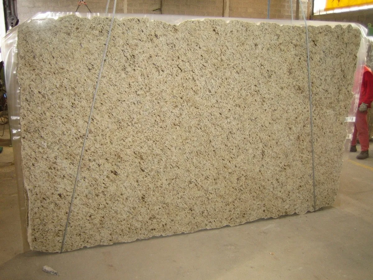 Giallo Verona marbre, surface de dalle – Marmi di Carrara – gris, beige (2)