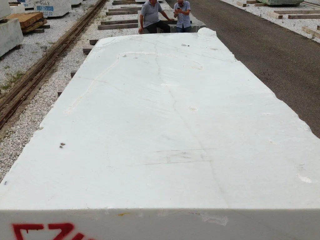 Gold Vein Locati mármol, superficie de losa – Marmi di Carrara – marfil, gris (10)