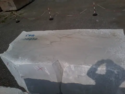 Gold Vein Locati marble slab surface – Marmi di Carrara – grey, charcoal (4)