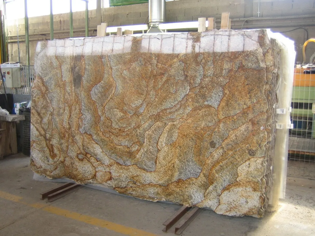 Golden Hill marmo, superficie di lastra – Marmi di Carrara – grigio, oro (2)
