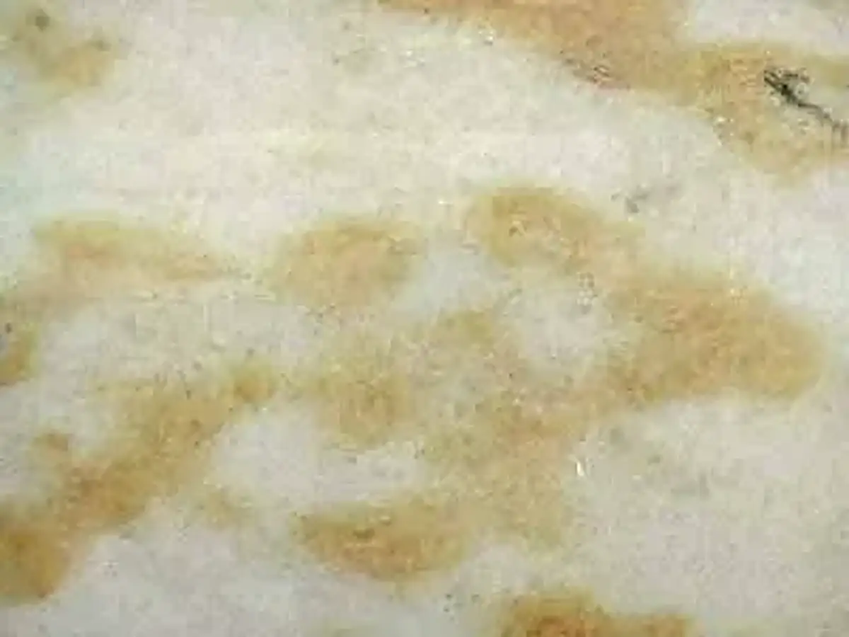 Golden Kristal mármol, muestra pulida – Marmi di Carrara – marfil, beige (1)