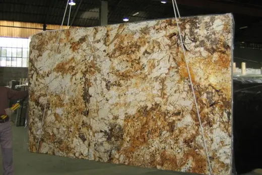 Golden Queen marble slab surface – Marmi di Carrara – brown, black (2)