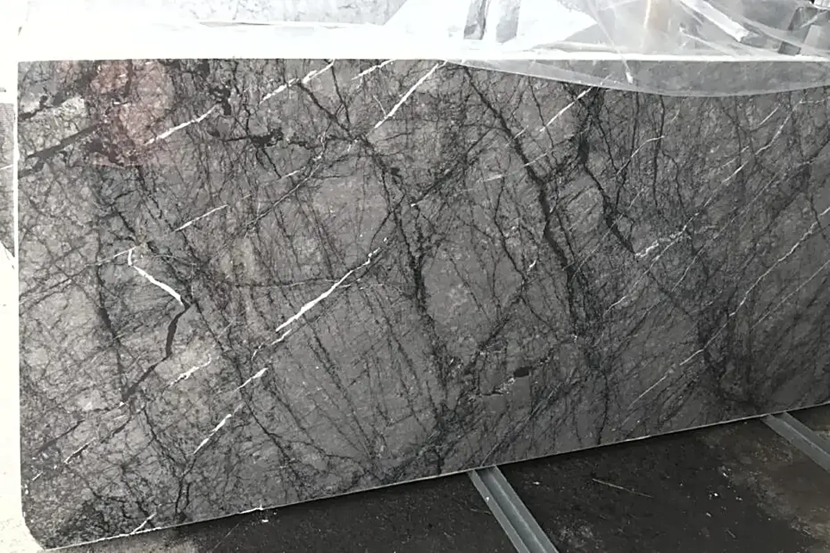 Grigio Carnico marble slab surface – Marmi di Carrara – grey, green (17)