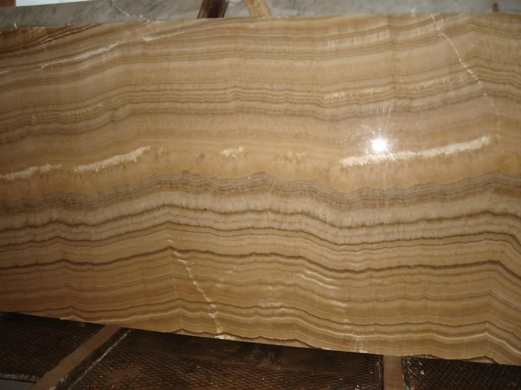 Honey Onyx Marmor, Plattenoberfläche – Marmi di Carrara – gold, braun (10)