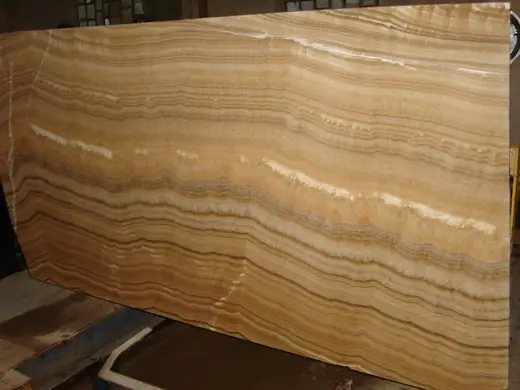 Honey Onyx мрамор, поверхность плиты – Marmi di Carrara – золотистый, коричневый (9)