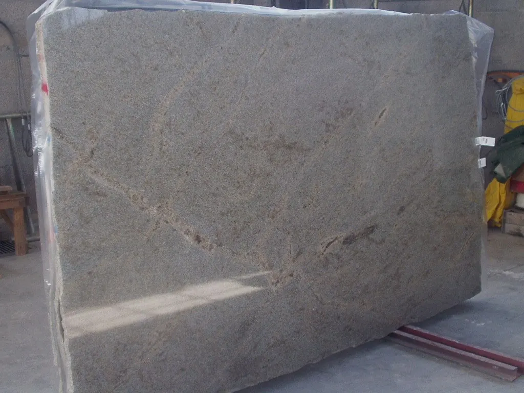 Juparana Cinzia marbre, surface de dalle – Marmi di Carrara – gris, vert (1)