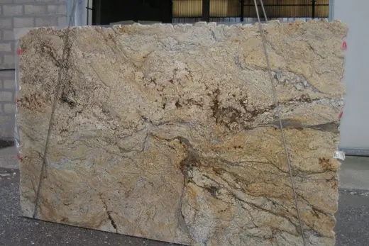 Juparana Clássico Granit, Plattenoberfläche – Marmi di Carrara – grau, grün (2)