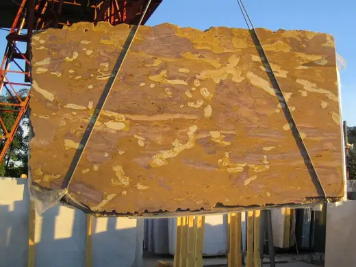 Jurassik Gold marmo, superficie di lastra – Marmi di Carrara – oro, marrone (1)