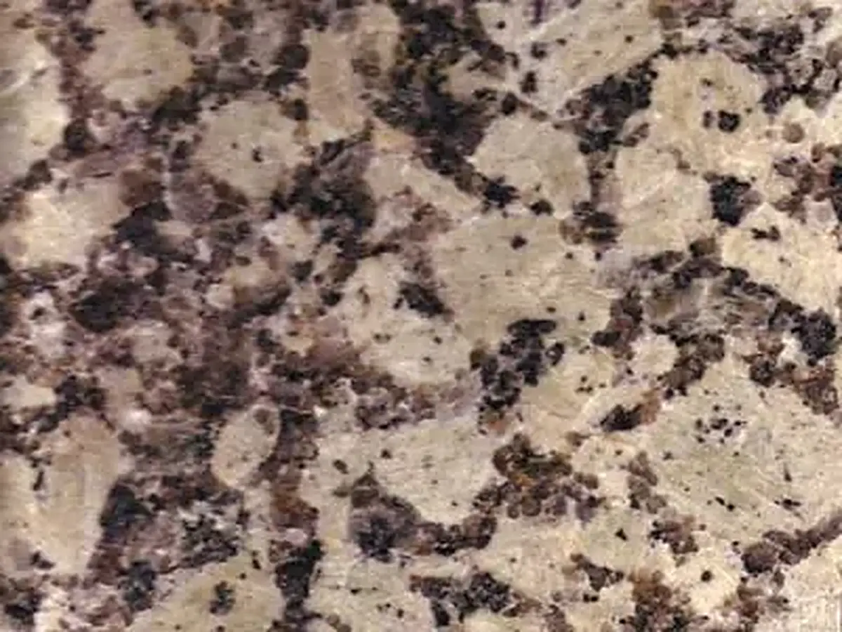 Karelia Beige granite polished sample – Marmi di Carrara – beige, violet (1)