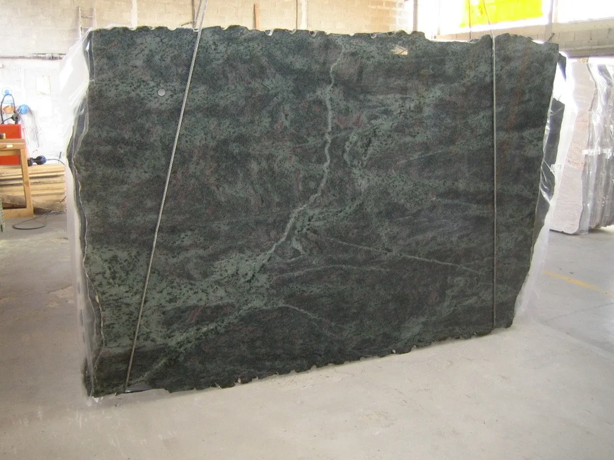 Kerala Green marmo, superficie di lastra – Marmi di Carrara – verde, antracite (2)