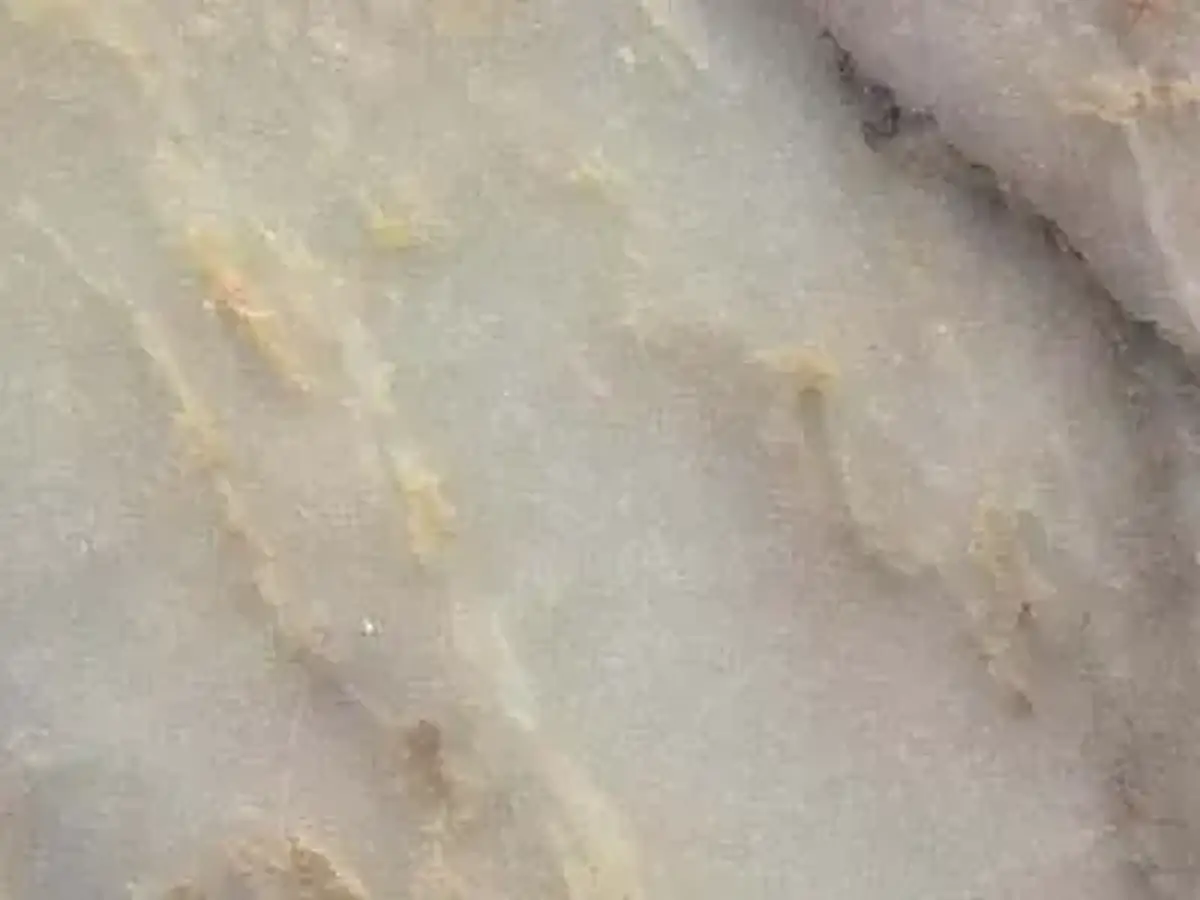 Kütahya Antep Fistigi marbre, échantillon poli – Marmi di Carrara – beige, gris clair (1)