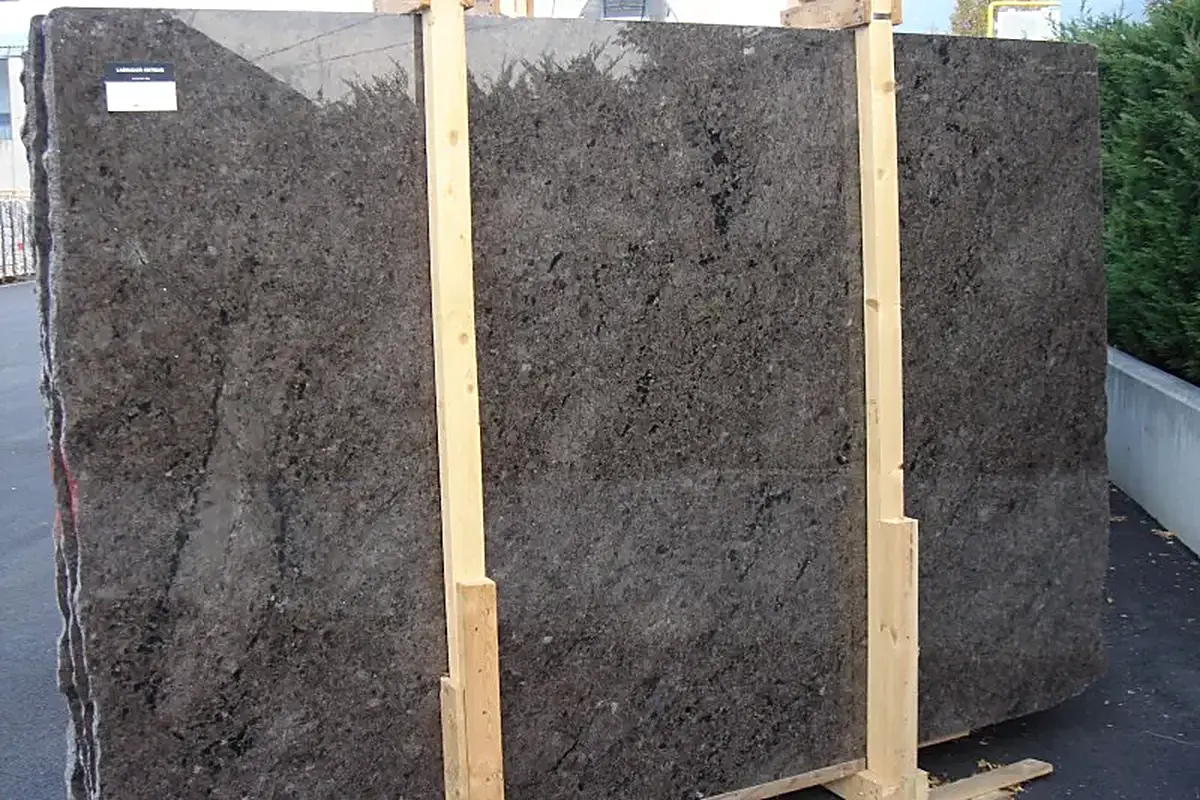 Labrador Antico marble slab surface – Marmi di Carrara – charcoal, green (4)