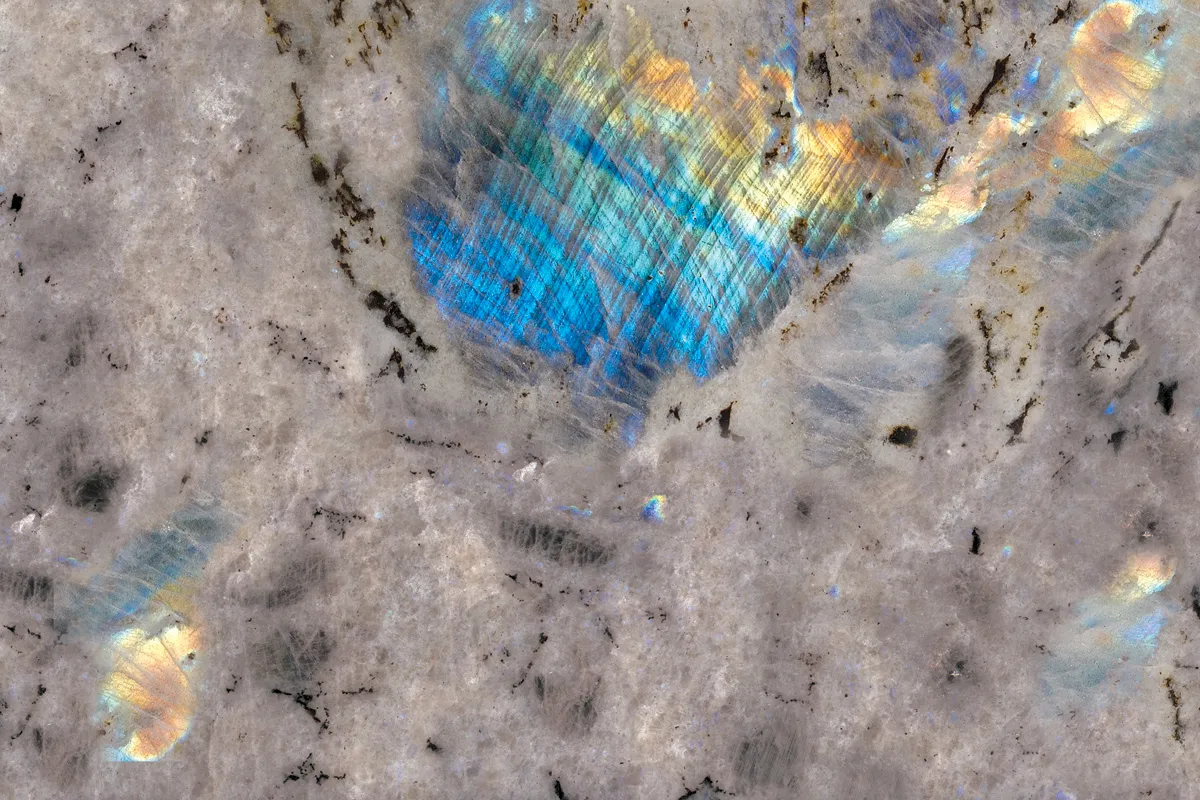 Labradorite Bianca granito, campione lucido – Marmi di Carrara – grigio, beige (1)