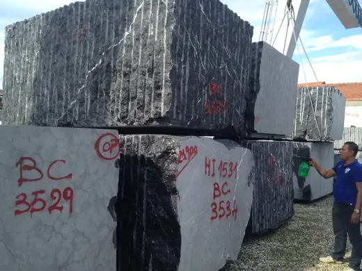 Nero Marquina marble slab surface – Marmi di Carrara – charcoal, violet (1)