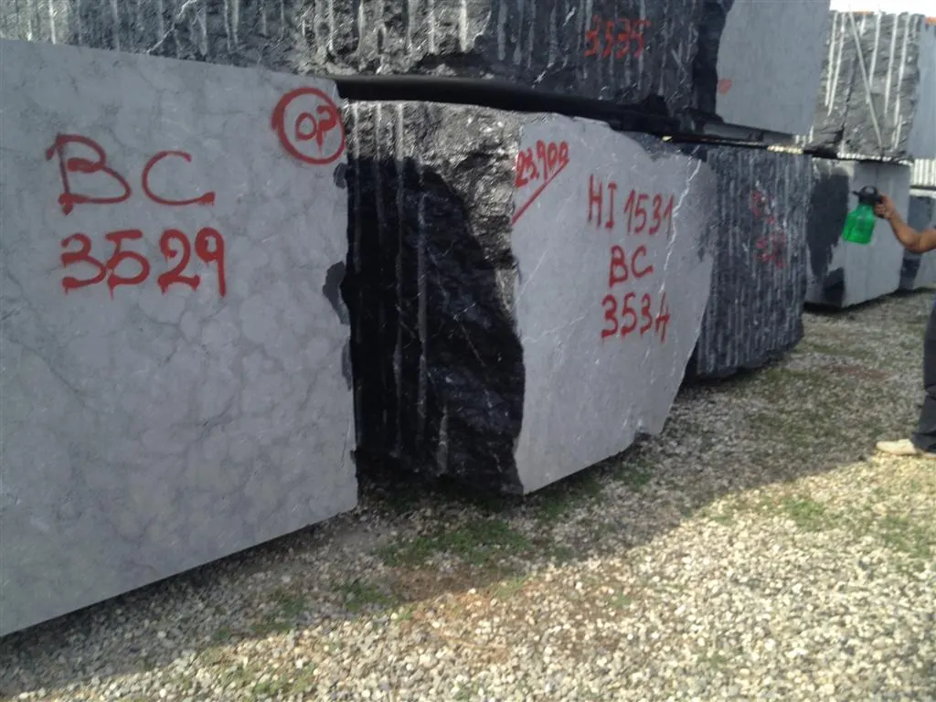 Nero Marquina marble slab surface – Marmi di Carrara – grey, green (10)