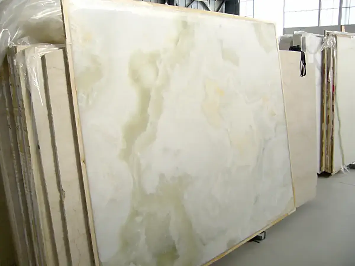 Onice Bianco onice, superficie di lastra – Marmi di Carrara – beige, grigio chiaro (18)