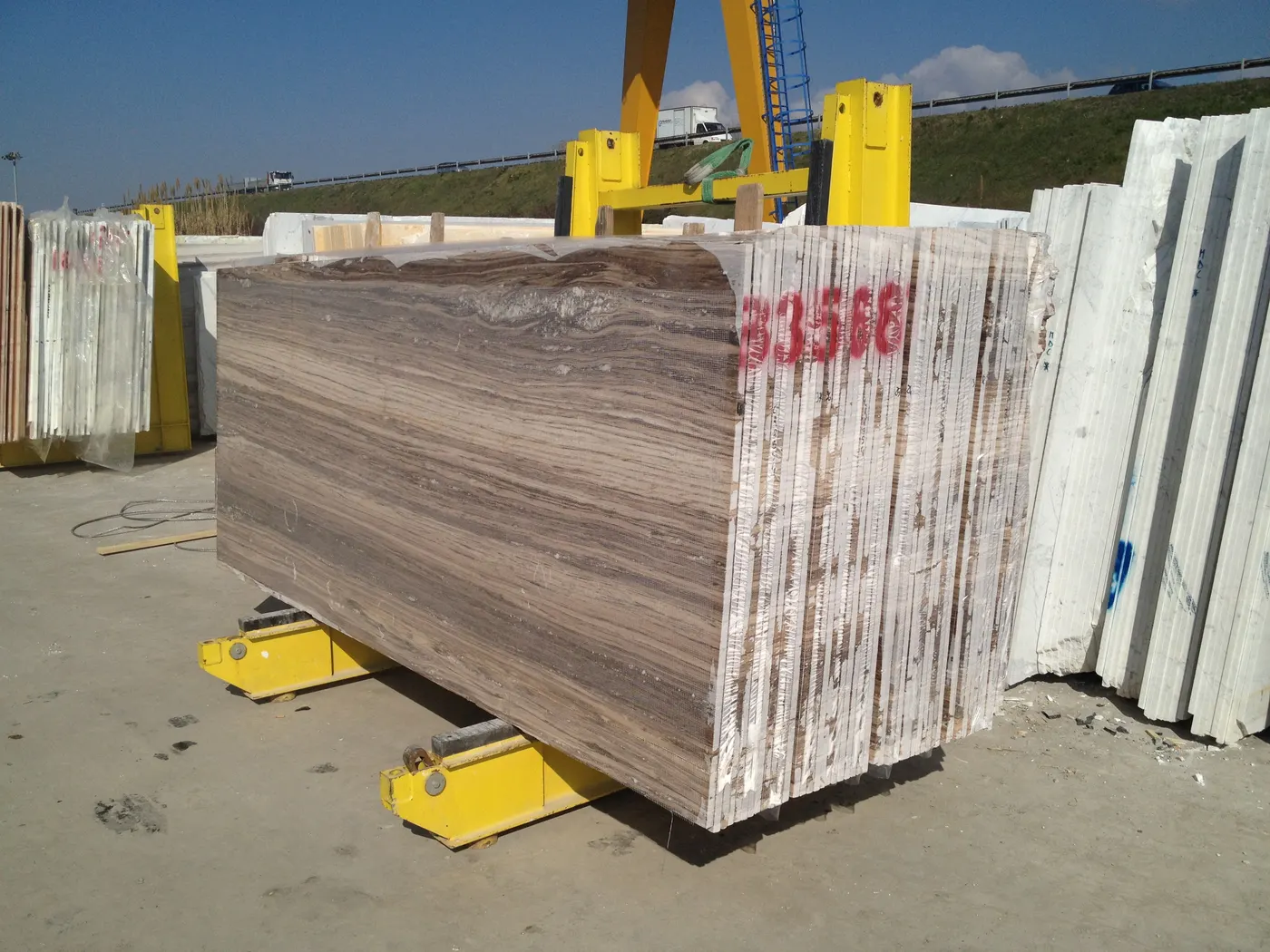 Palissandro Oniciato мрамор, поверхность плиты – Marmi di Carrara – серый, бежевый (3)