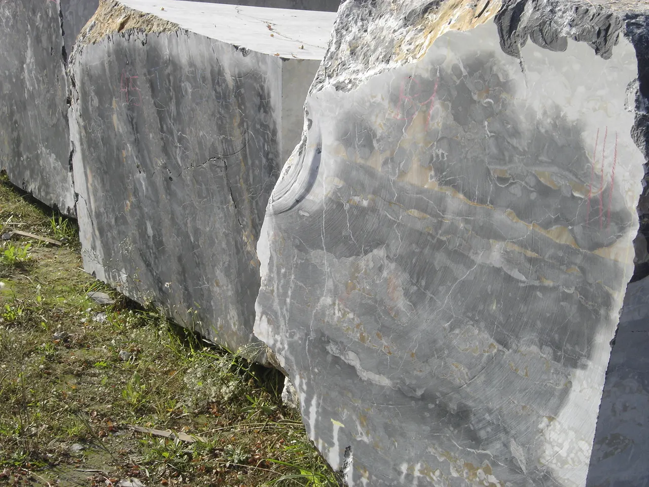 Portoro marbre, bloc de carrière – Marmi di Carrara – gris, vert (22)