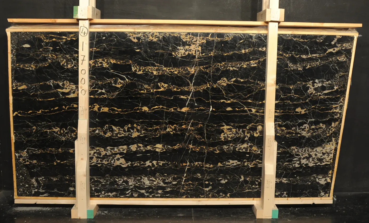 Portoro marbre, surface de dalle – Marmi di Carrara – noir, anthracite (3)