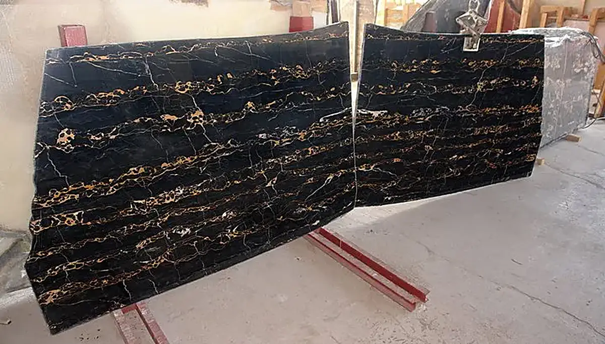 Portoro marble kitchen – Marmi di Carrara – black, beige (39)