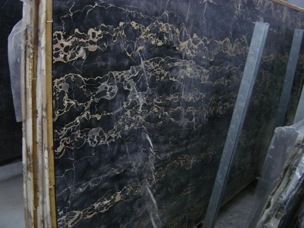 Portoro mármol, superficie de losa – Marmi di Carrara – antracita, negro (42)