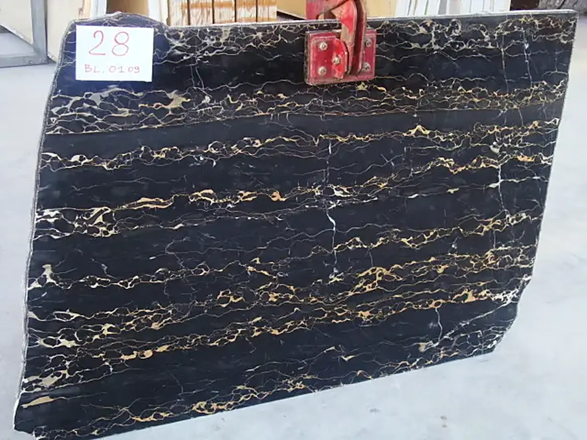Portoro Extra marmo, superficie di lastra – Marmi di Carrara – antracite, nero (12)
