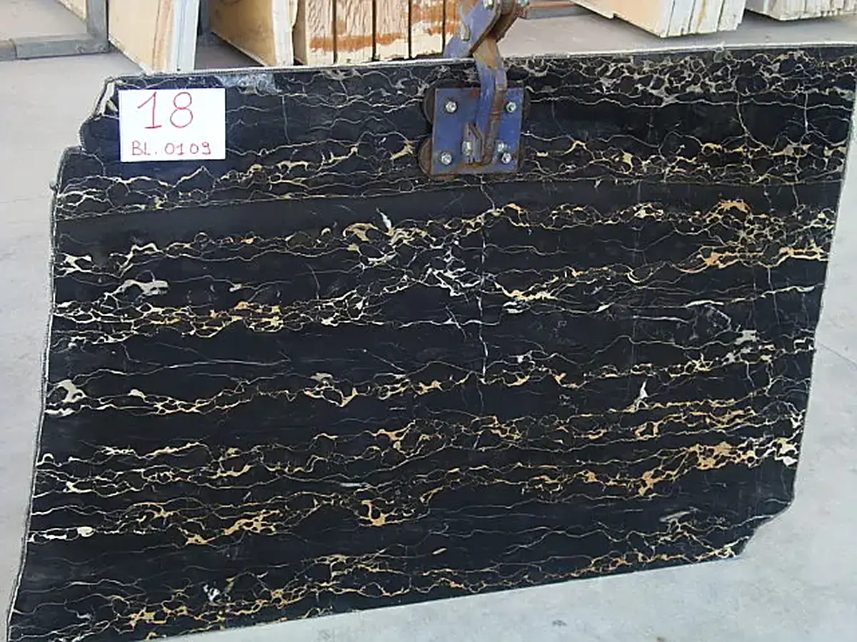 Portoro Extra marmo, superficie di lastra – Marmi di Carrara – antracite, nero (14)