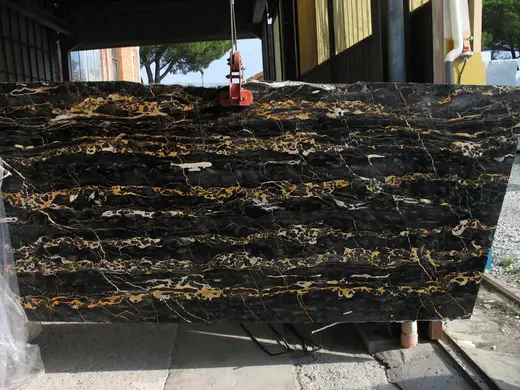 Portoro Extra marmo, superficie di lastra – Marmi di Carrara – nero, antracite (4)