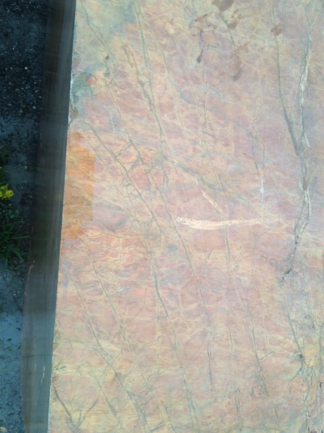 Rosso Damasco marbre, bloc de carrière – Marmi di Carrara – gris clair, anthracite (2)