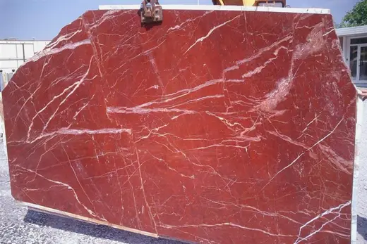 Rosso Diaspro marbre, surface de dalle – Marmi di Carrara – rouge rouille, gris clair (19)