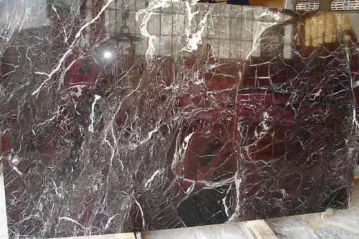 Rosso Levanto sandstone slab surface – Marmi di Carrara – charcoal, green (20)