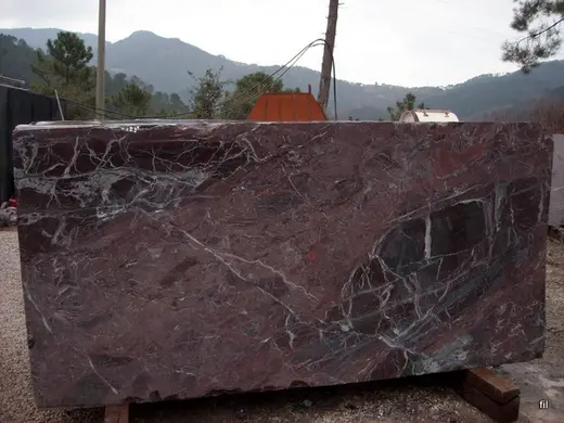 Rosso Levanto sandstone slab surface – Marmi di Carrara – charcoal, black (6)