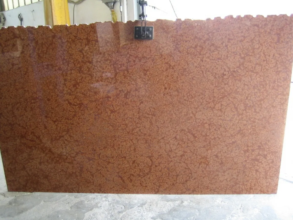 Rosso Verona calcare, superficie di lastra – Marmi di Carrara – oro, marrone (5)